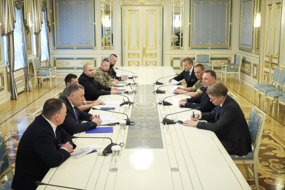 Президент України обговорив з норвезьким міністром оборони нові можливості військової співпраці та підтримки.